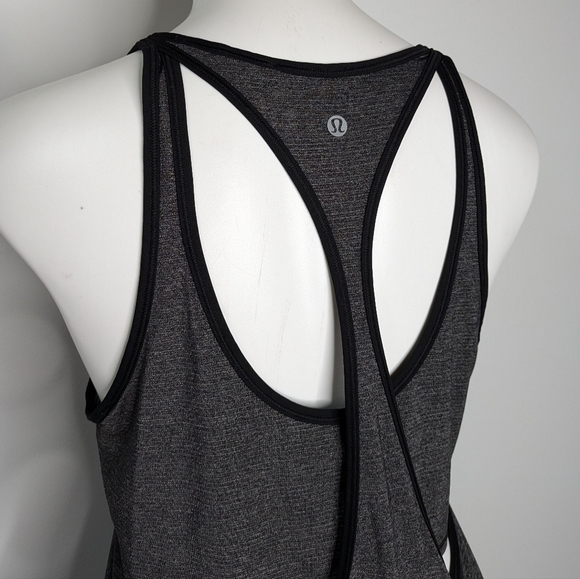 Lululemon Run the Day dark grey racer back scoop neck workout tank top M - Picture 4 of 7